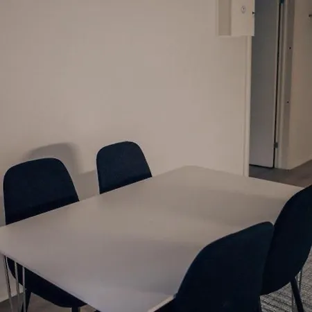One Bedroom Flat With Free Parking